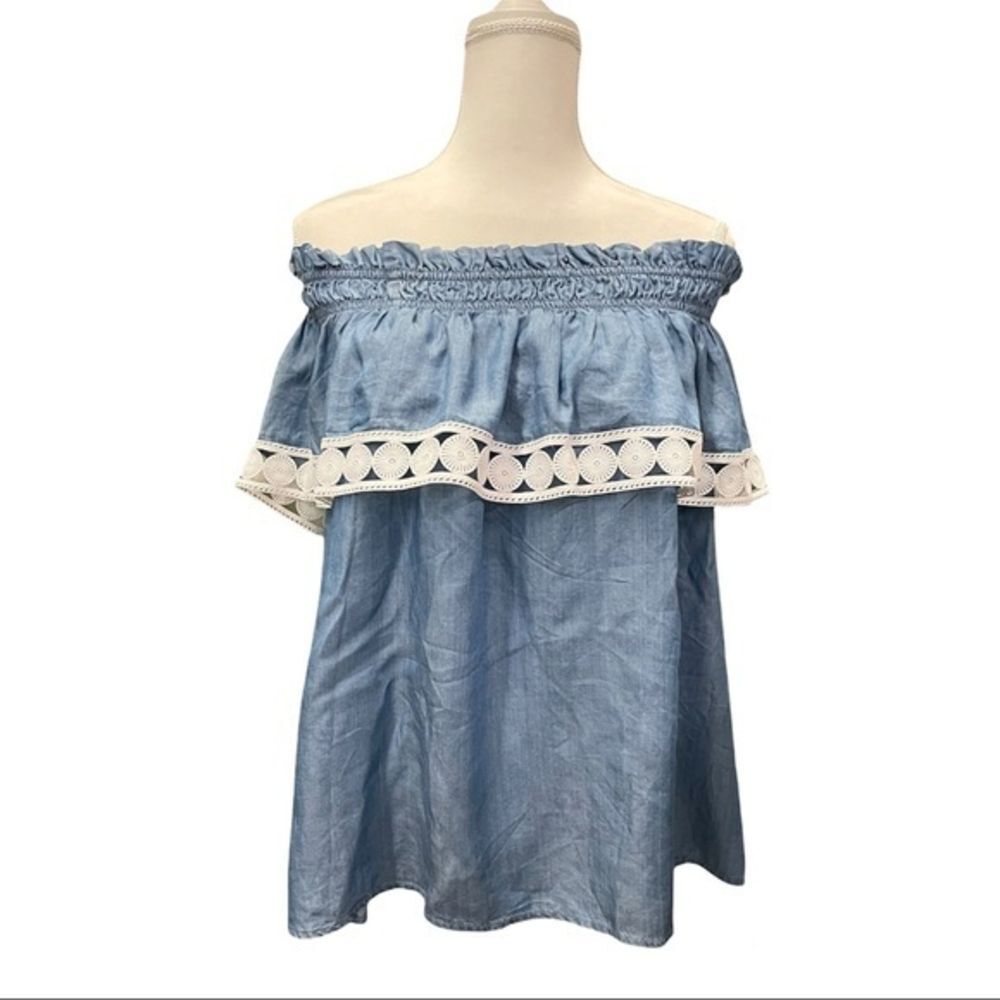 Crown & Ivy Off‎ Shoulder Blouse
